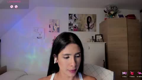 Snapshot of cristamunez chatting on July 29, 4:10 am veronika online show from July 29, 4:10 am