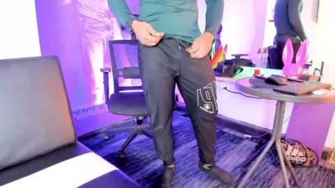 Snapshot of cristhian_wolf1 chatting on August 1, 2:16 pm CRIS online show from August 1, 2:16 pm