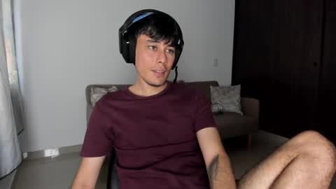 Snapshot of cristian_ortiz_1 chatting on October 13, 9:15 pm Cristian online show from October 13, 9:15 pm