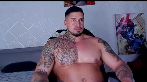 Snapshot of cristian_walker chatting on June 1, 10:55 pm cristian walker online show from June 1, 10:55 pm