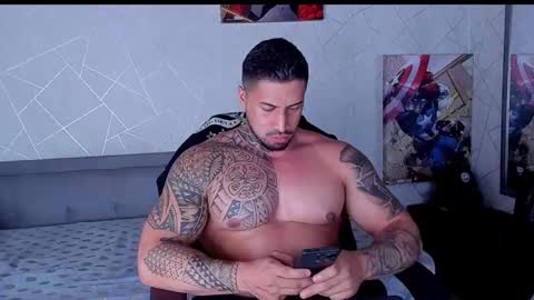 Snapshot of cristian_walker chatting on June 4, 12:00 pm cristian walker online show from June 4, 12:00 pm