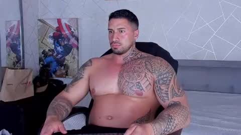 Snapshot of cristian_walker chatting on July 7, 12:24 am cristian walker online show from July 7, 12:24 am