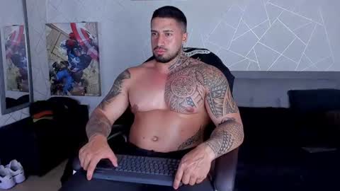 Snapshot of cristian_walker chatting on July 31, 11:37 pm cristian walker online show from July 31, 11:37 pm