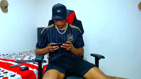 cristian online show from May 6, 7:13 am