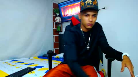 Snapshot of cristiantayron chatting on June 1, 6:04 am cristian online show from June 1, 6:04 am