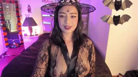 Snapshot of cristie_ortiz chatting on October 28, 12:25 am Cristina online show from October 28, 12:25 am