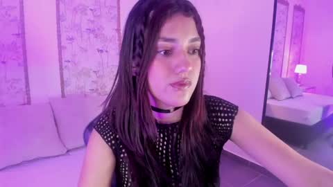 Snapshot of cristin_collins chatting on May 27, 2:30 am C R I S T I N online show from May 27, 2:30 am
