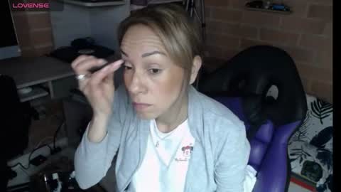 Snapshot of cristin_doll chatting on June 12, 2:49 pm cristina online show from June 12, 2:49 pm