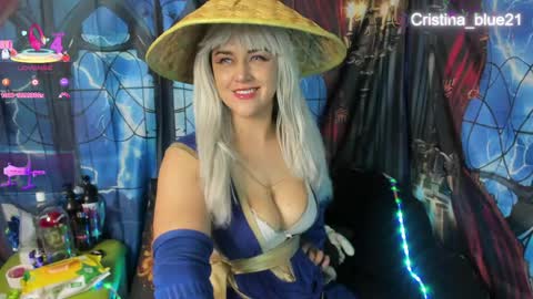 Snapshot of cristina_blue21 chatting on May 12, 9:17 am Cristina online show from May 12, 9:17 am