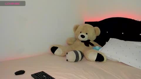 soycriss online show from February 1, 12:31 am