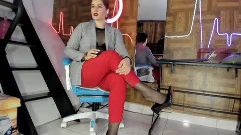 Snapshot of cristinavanegas chatting on April 22, 9:38 pm Julieta online show from April 22, 9:38 pm