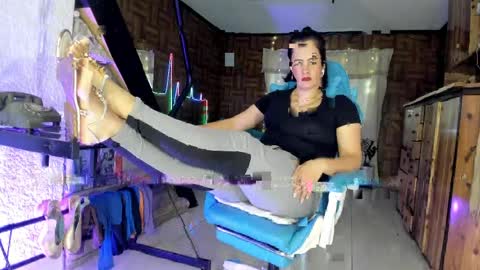 Snapshot of cristinavanegas chatting on May 2, 9:09 pm Julieta online show from May 2, 9:09 pm