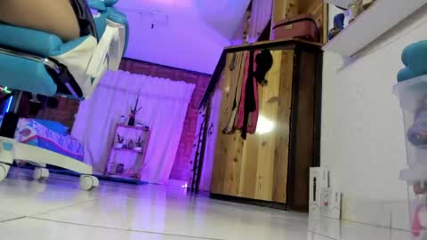 Snapshot of cristinavanegas chatting on May 6, 11:21 pm Julieta online show from May 6, 11:21 pm