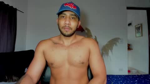 Snapshot of cristobal12cock chatting on April 8, 2:28 pm Cristian online show from April 8, 2:28 pm