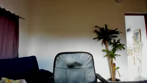 Snapshot of cristobal12cock chatting on April 21, 3:07 pm Cristian online show from April 21, 3:07 pm