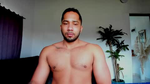 Snapshot of cristobal12cock chatting on May 4, 3:52 pm Cristian online show from May 4, 3:52 pm