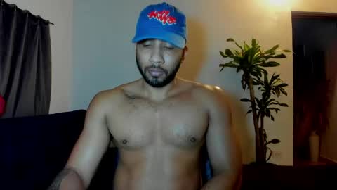 Snapshot of cristobal12cock chatting on June 5, 1:56 am Cristian online show from June 5, 1:56 am
