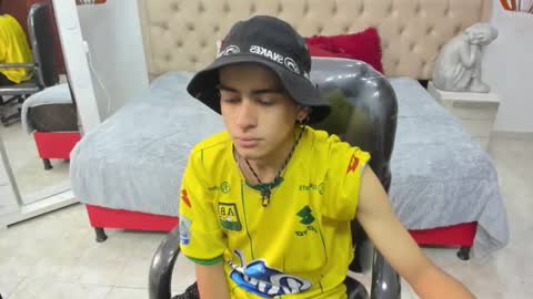 CRISTOFER  online show from March 18, 6:11 pm