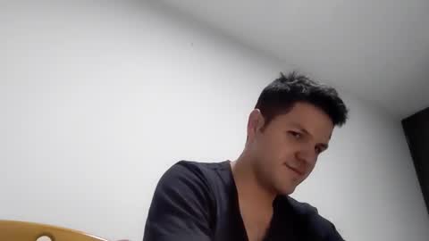 Snapshot of cristopher3042 chatting on January 17, 1:15 am cristopher3042 online show from January 17, 1:15 am