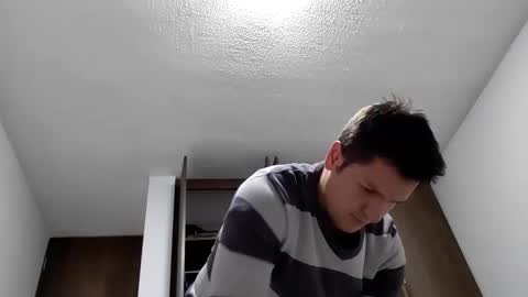 Snapshot of cristopher3042 chatting on March 4, 12:50 am cristopher3042 online show from March 4, 12:50 am