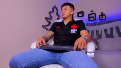 Cristopher online show from December 20, 1:33 pm