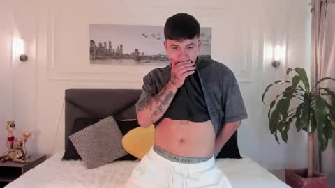 Cristopher online show from May 1, 1:26 pm