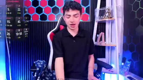 Snapshot of cristopher_wild chatting on July 2, 8:37 pm Cristopher online show from July 2, 8:37 pm