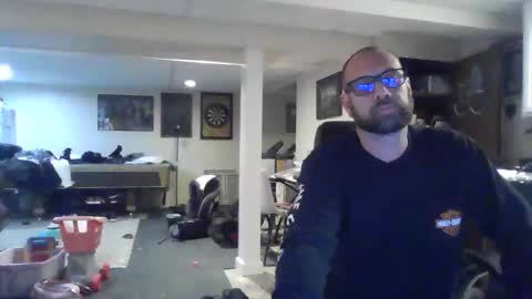 Snapshot of crm400 chatting on May 23, 1:00 am billybasement online show from May 23, 1:00 am