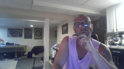 Snapshot of crm400 chatting on August 3, 1:04 am billybasement online show from August 3, 1:04 am