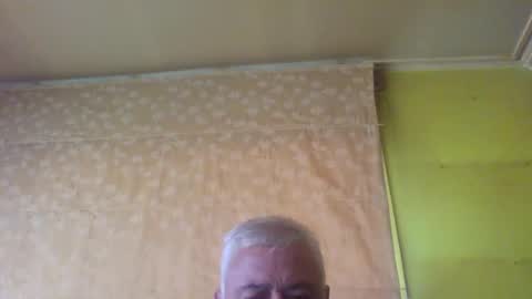 crmperez online show from February 8, 8:10 pm