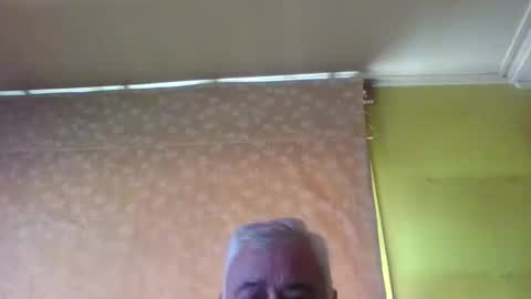 crmperez online show from February 27, 6:53 pm