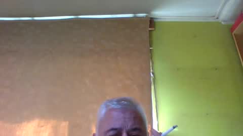 crmperez online show from September 25, 7:06 pm