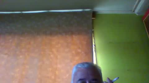 crmperez online show from December 16, 6:24 pm