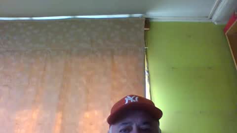 Snapshot of crmperez chatting on March 19, 7:07 pm crmperez online show from March 19, 7:07 pm
