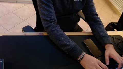 crocken_bisc online show from November 29, 3:48 pm