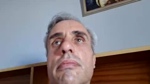 Crucut online show from December 3, 2:27 pm