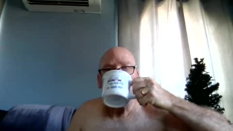 Snapshot of cruising_guy chatting on June 25, 12:20 pm fun guy online show from June 25, 12:20 pm