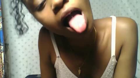 crush069 online show from October 22, 5:45 pm