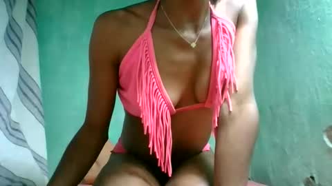 Snapshot of crushlove069 chatting on June 3, 3:39 pm crushlove069 online show from June 3, 3:39 pm