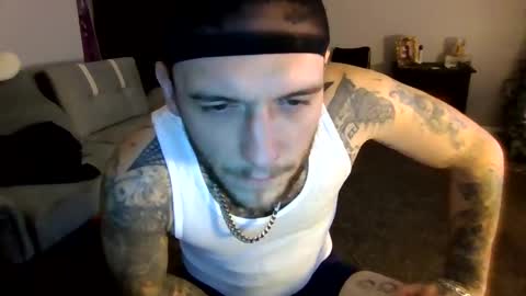 Snapshot of cruz815 chatting on December 18, 12:27 am cruz815 online show from December 18, 12:27 am