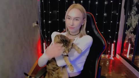 crybambi online show from February 5, 5:56 am