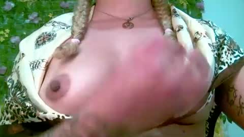crysrus online show from June 23, 12:52 am