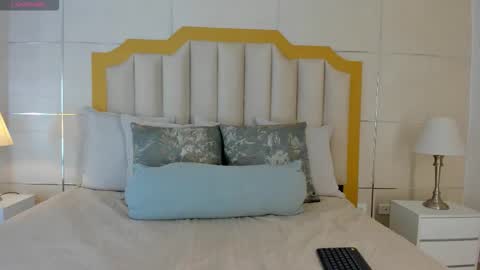 Crystal Rose  online show from February 11, 11:37 am