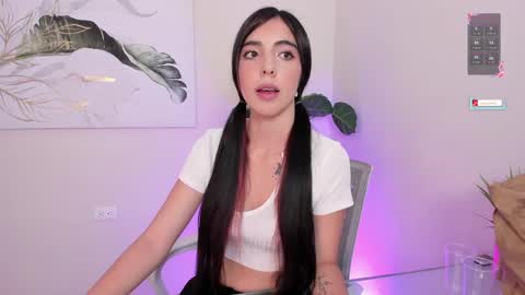 Snapshot of crystal_arlette chatting on June 1, 2:19 pm crystal_arlette online show from June 1, 2:19 pm