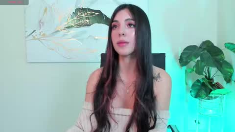 Snapshot of crystal_arlette chatting on July 28, 4:50 pm crystal_arlette online show from July 28, 4:50 pm