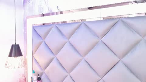 Snapshot of crystal_gilton chatting on June 16, 7:05 pm crystal_gilton online show from June 16, 7:05 pm
