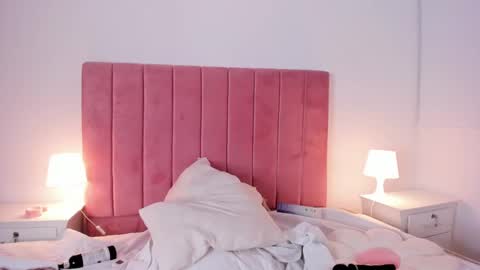  Crystal  online show from December 22, 6:39 am