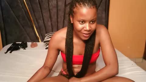 lisa online show from October 26, 12:00 pm