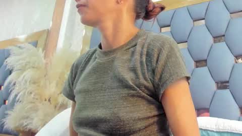 Snapshot of crystal_sm chatting on October 26, 3:12 am crystal_sm online show from October 26, 3:12 am