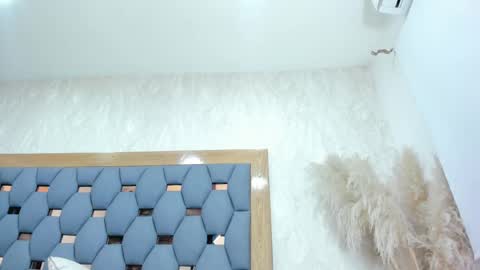 Snapshot of crystal_sm chatting on November 10, 3:05 am crystal_sm online show from November 10, 3:05 am